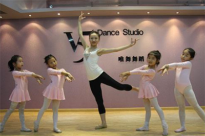 唯舞舞蹈與聲樂培訓 藝術之路的雙重奏